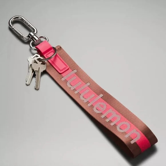 NWT Lululemon Never Lost Keychain Color Wordmark Ancient Copper/Glaze Pink - Picture 2 of 3
